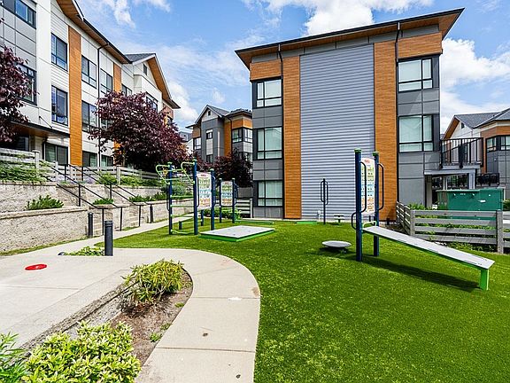 3rd image of 15111 Edmund Dr #93