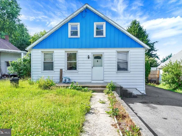 16 E Tolna Rd, Shrewsbury, PA 17361