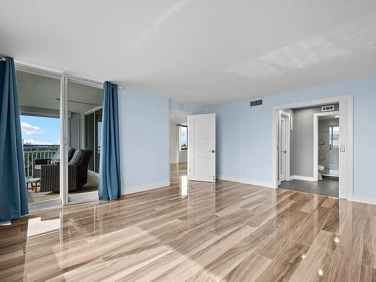911 Ocean Dr #601 — Photo 19