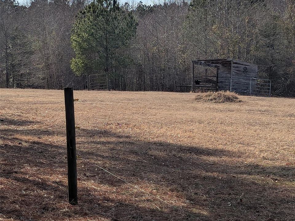 2nd image of 482 Pine Rd #2D