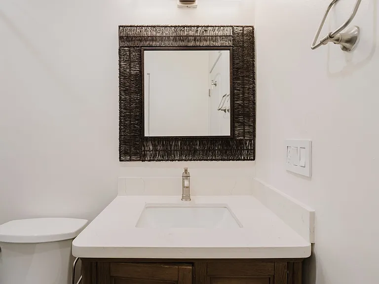 9540 Debra Ave — Photo 31