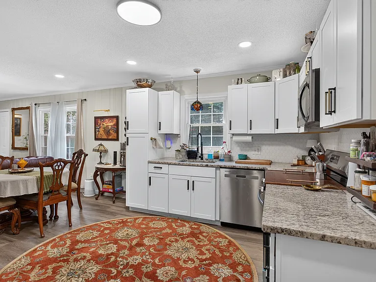 1315 Phyllis Dr — Photo 26