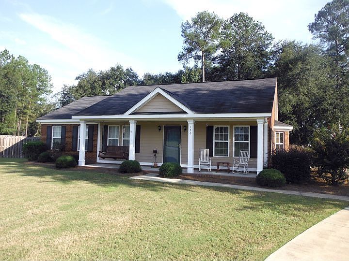 1st image of 136 McDonald Ct