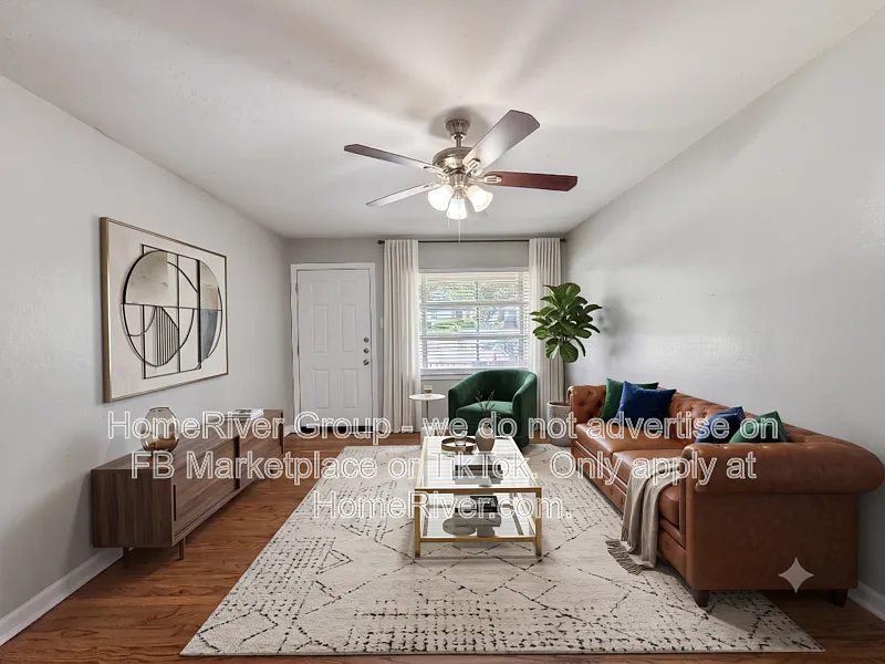 3 bed, 1.0 bath, 1069 sqft, $1,695 — Photo 2