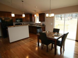 1984 Mackinaw Dr, Iowa City, IA 52245