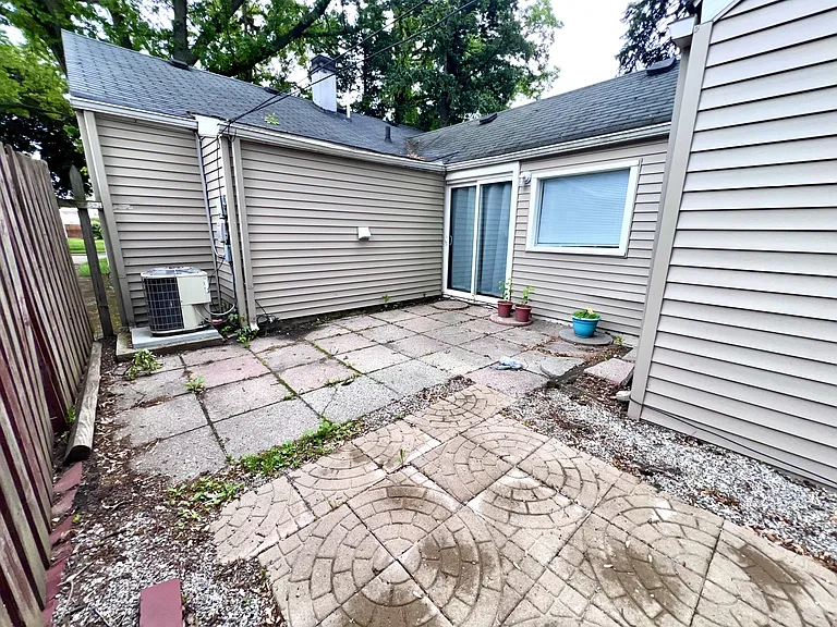 30105 Alger Blvd — Photo 12