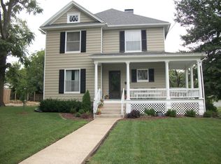 610 Woodlawn St, Mexico, MO 65265
