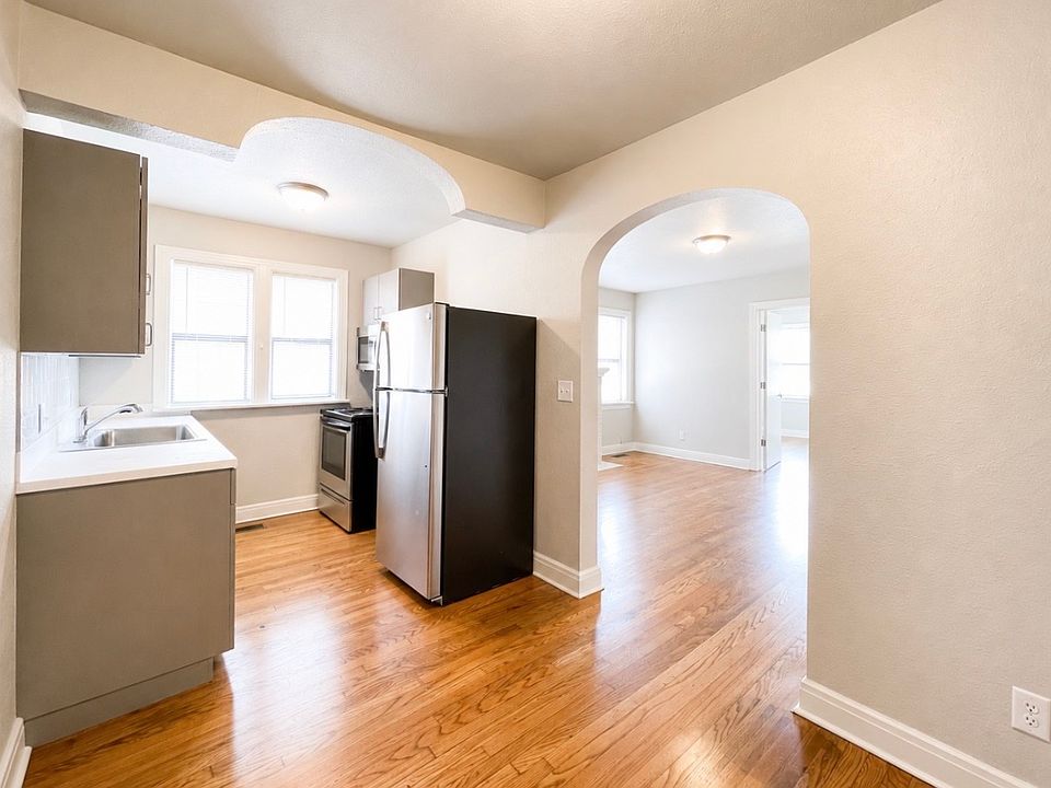 1st image of 835 East Dr APT 6