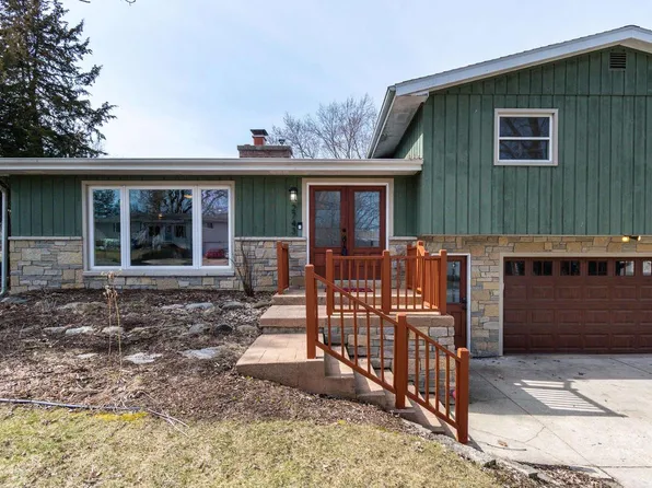 2743 Lyman Lane, Fitchburg, WI 53711