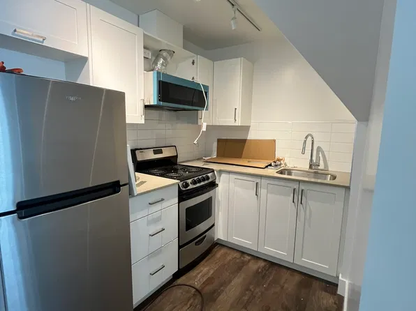 1539 Comox St #33, Vancouver, BC V6G 1P3