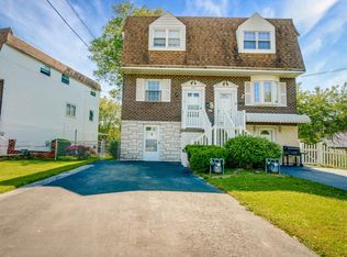 802 School Ln, Folcroft, PA 19032
