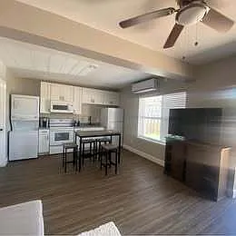 121 Grand Ave — Photo 10
