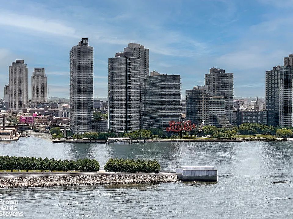 1st image of 870 United Nations Plz #15DE
