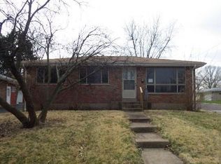 8950 Kathlyn Dr, Saint Louis, MO 63134
