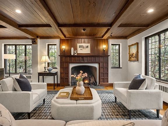 3rd image of 8 Penniman Rd