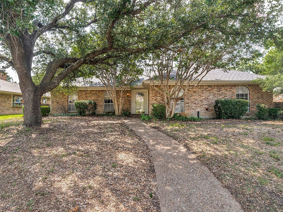 1st image of 2404 Glen Forest Ln