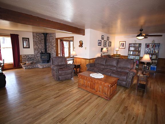 2nd image of 3429 Hilltop Dr