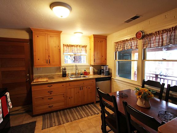 3rd image of 3744 Aspen Ave