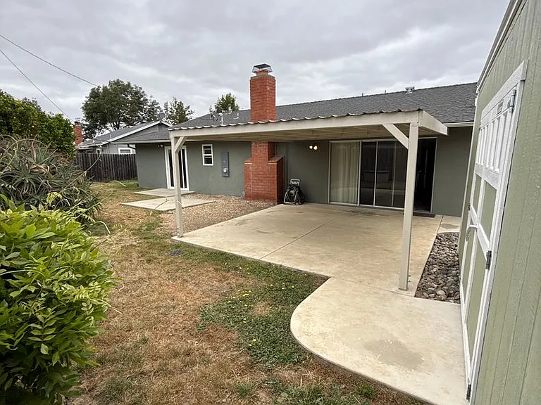 1363 Avalon St — Photo 19