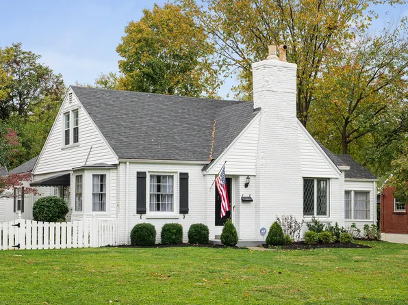 300 Chenoweth Ln, Brownsboro Village, KY 40207