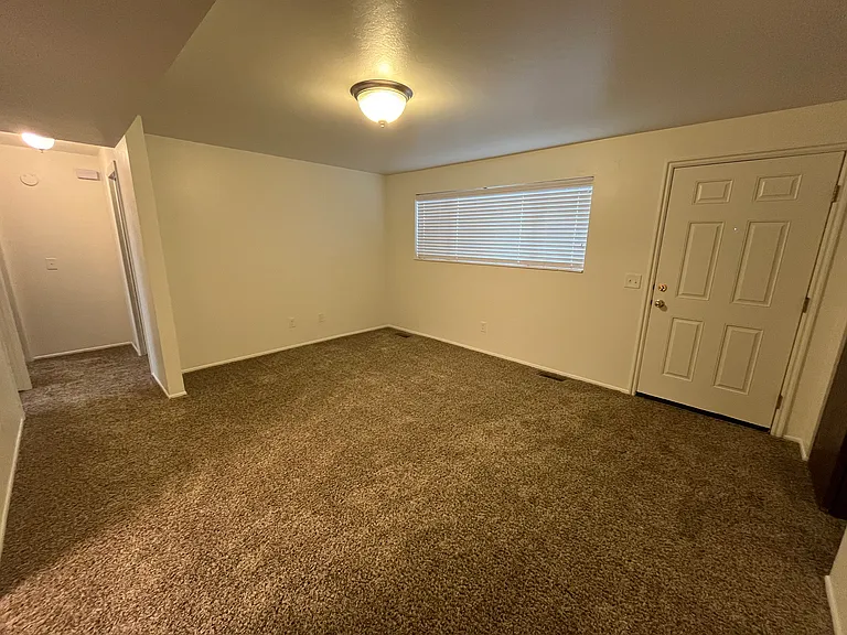 157 E 850 S #157 — Photo 4