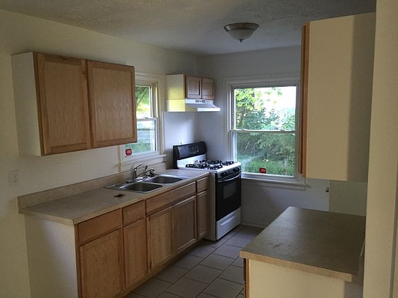 5th image of 1810 Ashbrook Dr