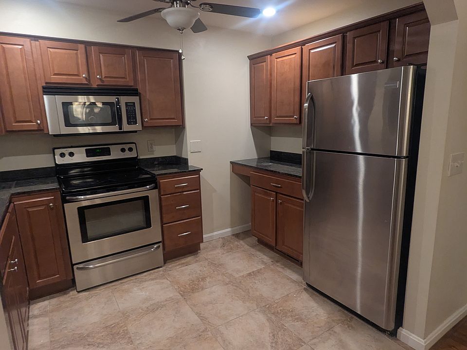 1st image of 3926 Kilbourne Ave #1