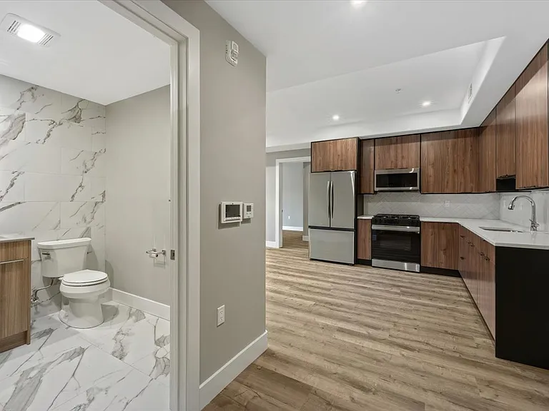 4237 Bergen Tpke #4B — Photo 17