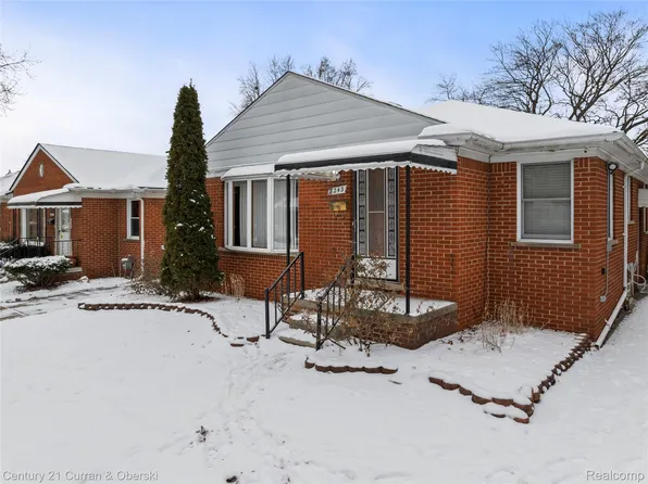 8243 Virgil St, Dearborn Heights, MI 48127
