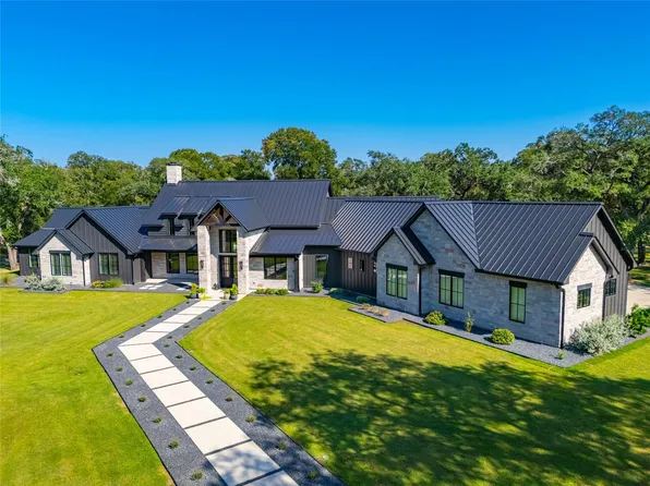 1301 County Road 218, Weimar, TX 78962