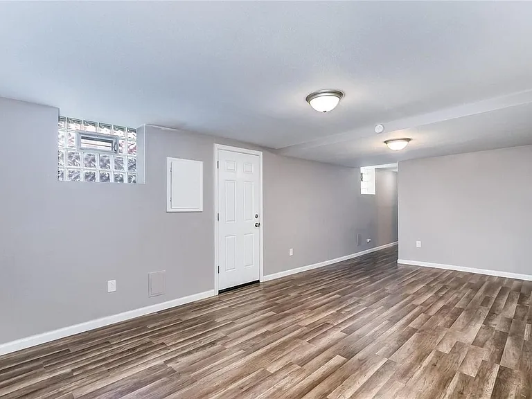 412 N Aurora St — Photo 27