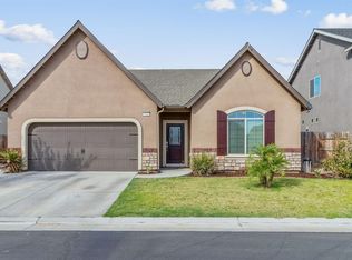6782 W Hailey Dr, Fresno, CA 93722