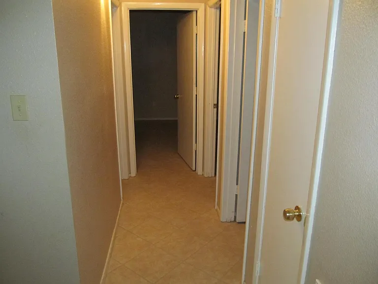 23822 Lestergate Dr — Photo 11