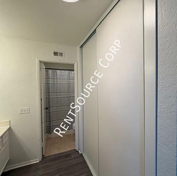 2554 Olive Dr #117 — Photo 11