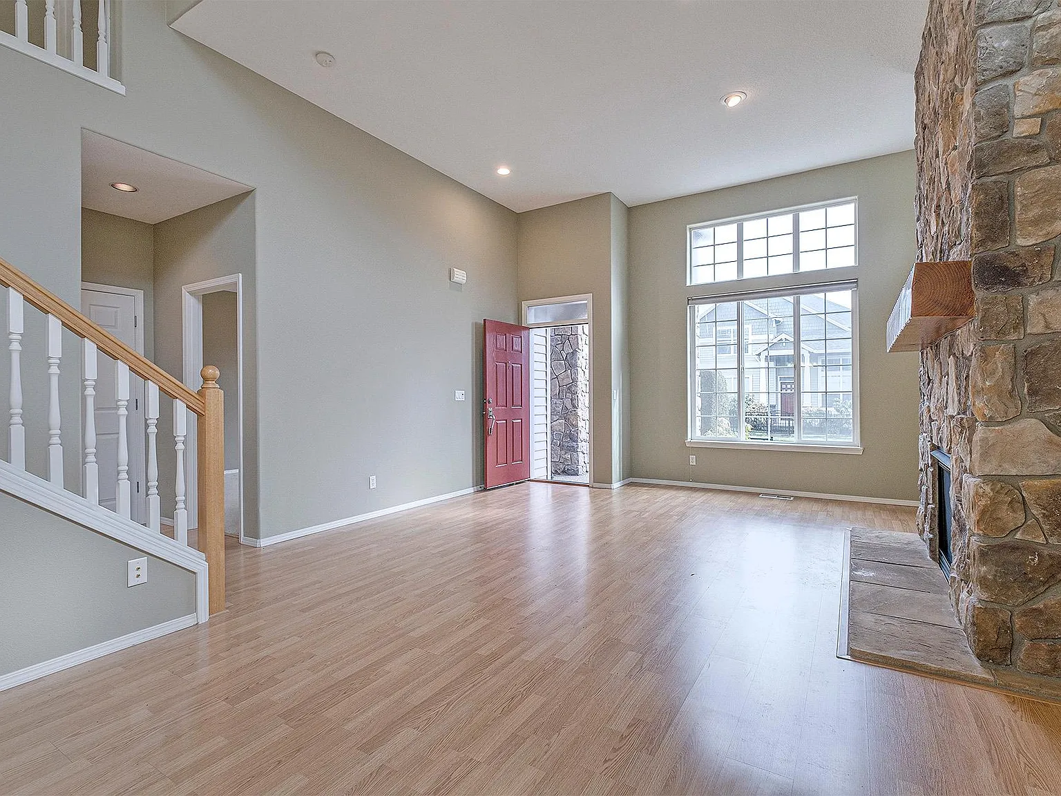 3 bed, 2.5 bath, 1884 sqft, $2,795 — Photo 2