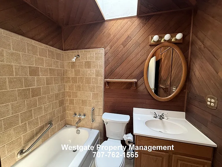1336 Marian Way — Photo 20
