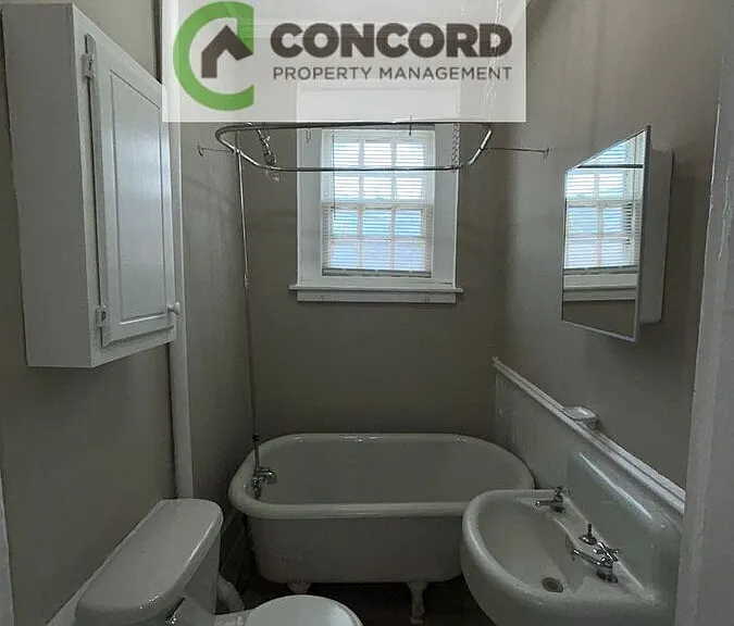 1833 Spring Garden St #E — Photo 12