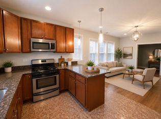 7209 N Damen Ave APT 2, Chicago, IL 60645