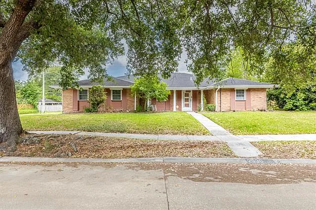 3 bed, 2.5 bath, 1964 sqft, $2,200 — Photo 1