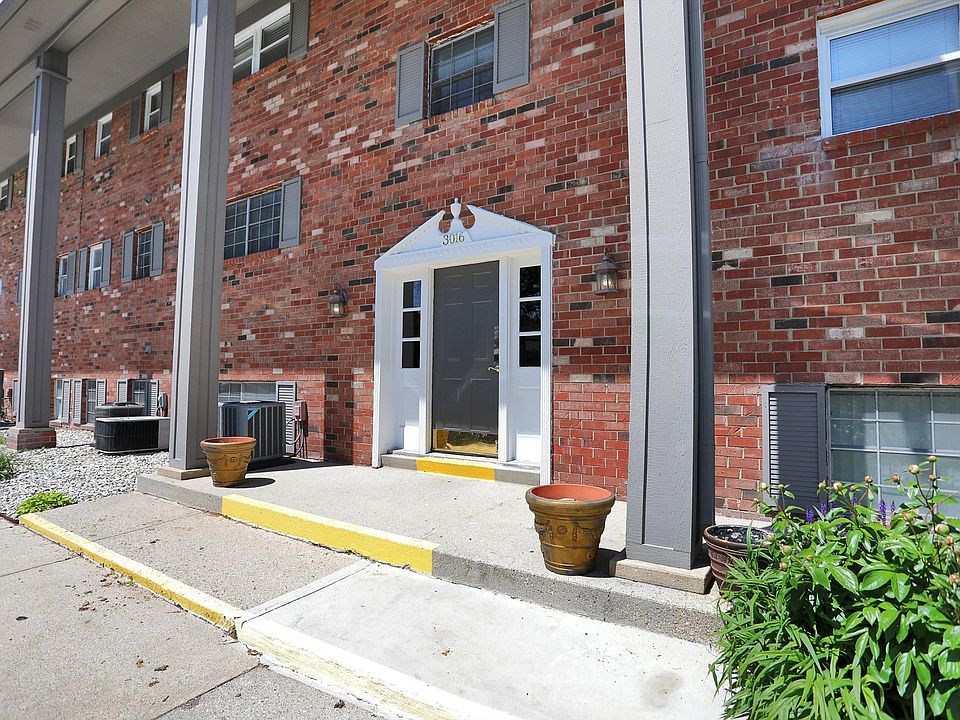1st image of 3016 Lake Shore Dr Unit F