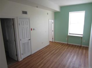 59 Elizabeth St APT B, Derby, CT 06418