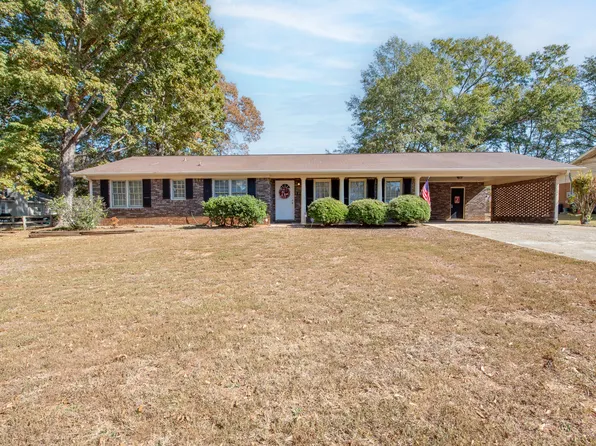 2539 Twin Mnr, Northport, AL 35476