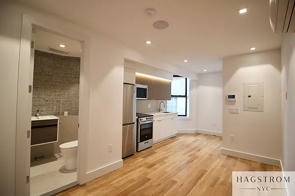 Rented by Hagstrom Management Inc | media 6