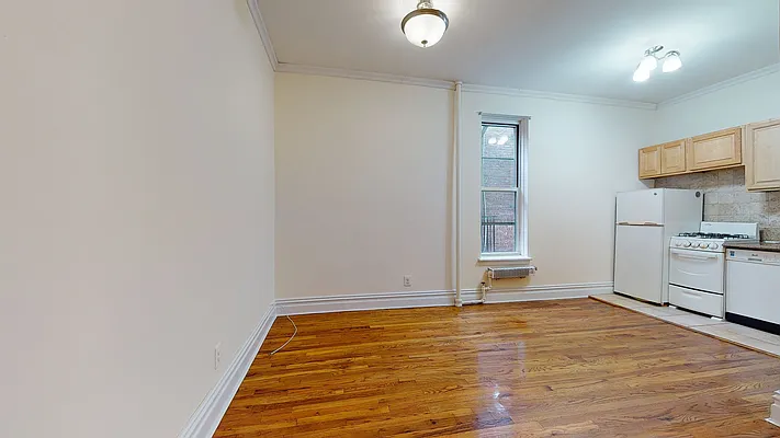 Rented by Bond New York | media 5