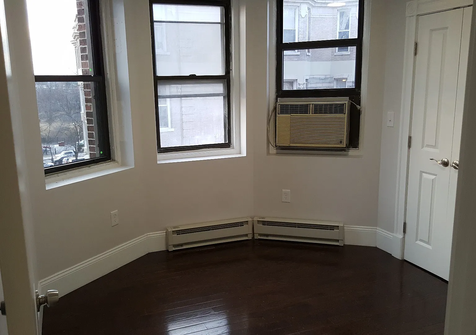 2 bed, 665 sqft, $3,700 — Photo 4