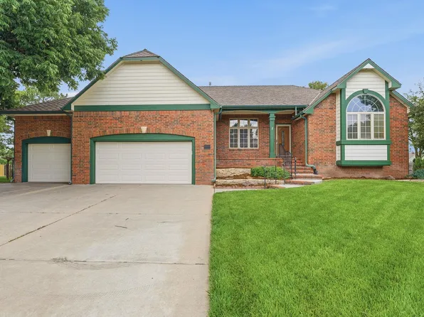 328 Campus Ct, North Newton, KS 67117