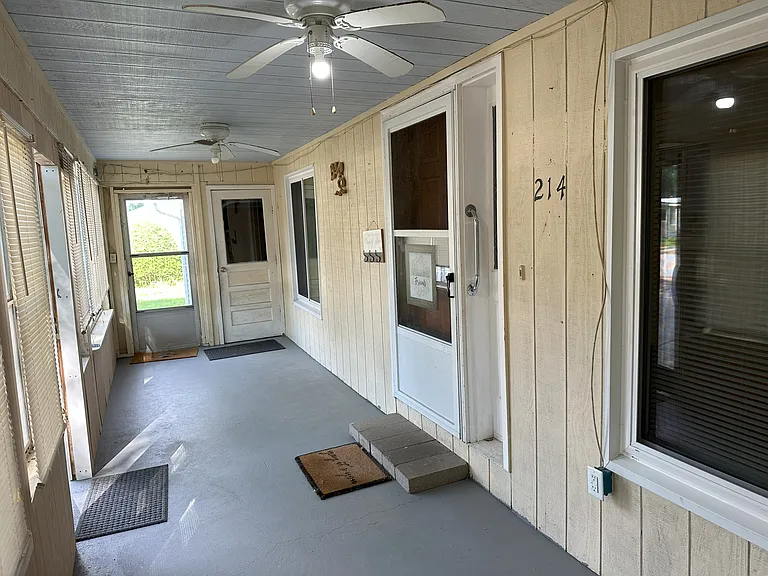 214 W Church St — Photo 5