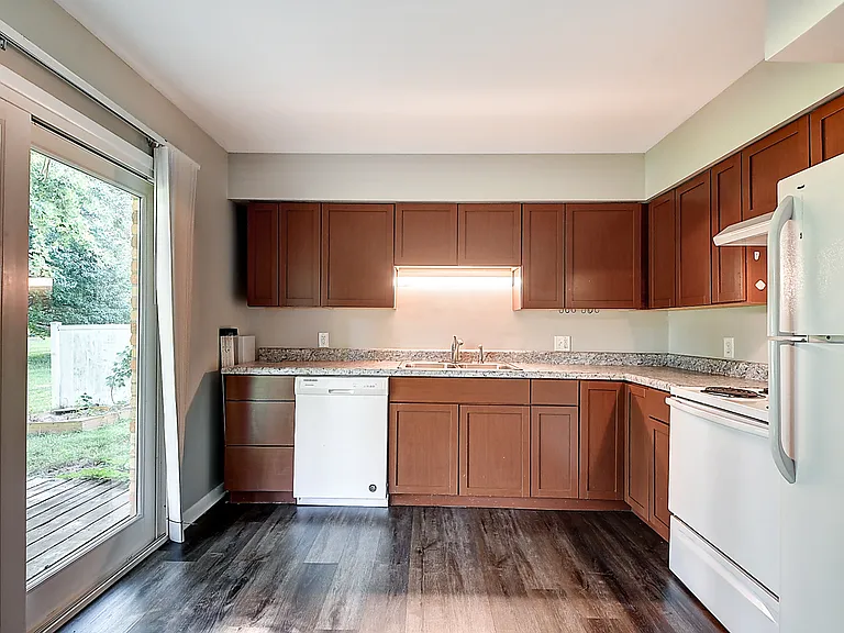 2515 Mullinix Rd — Photo 7