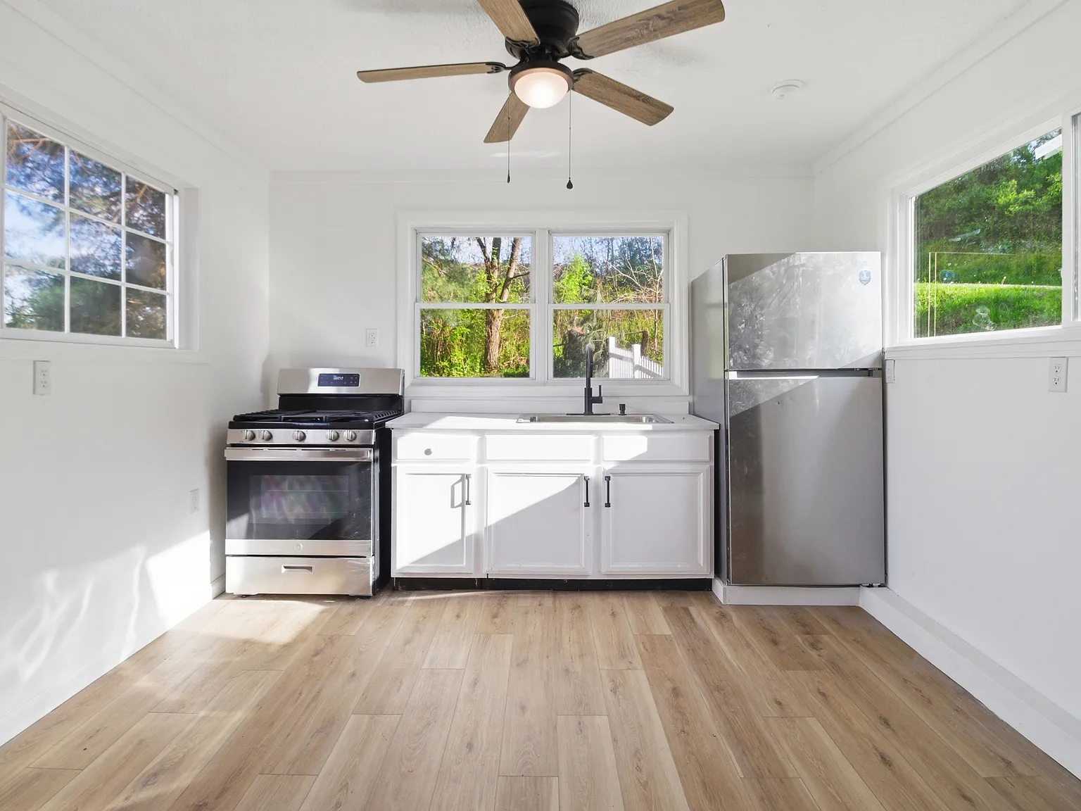 3 bed, 1578 sqft, $1,400 — Photo 1