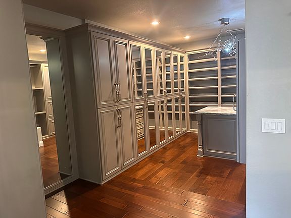 5th image of 372 Caldarella Cir